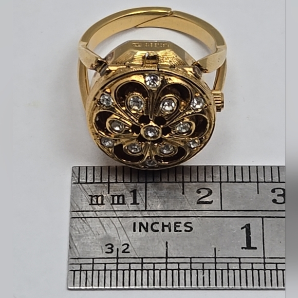 Rare Vintage Bucherer Swiss Ring Quartz Watch Crystals Gold Plated New Battery - Picture 5 of 10